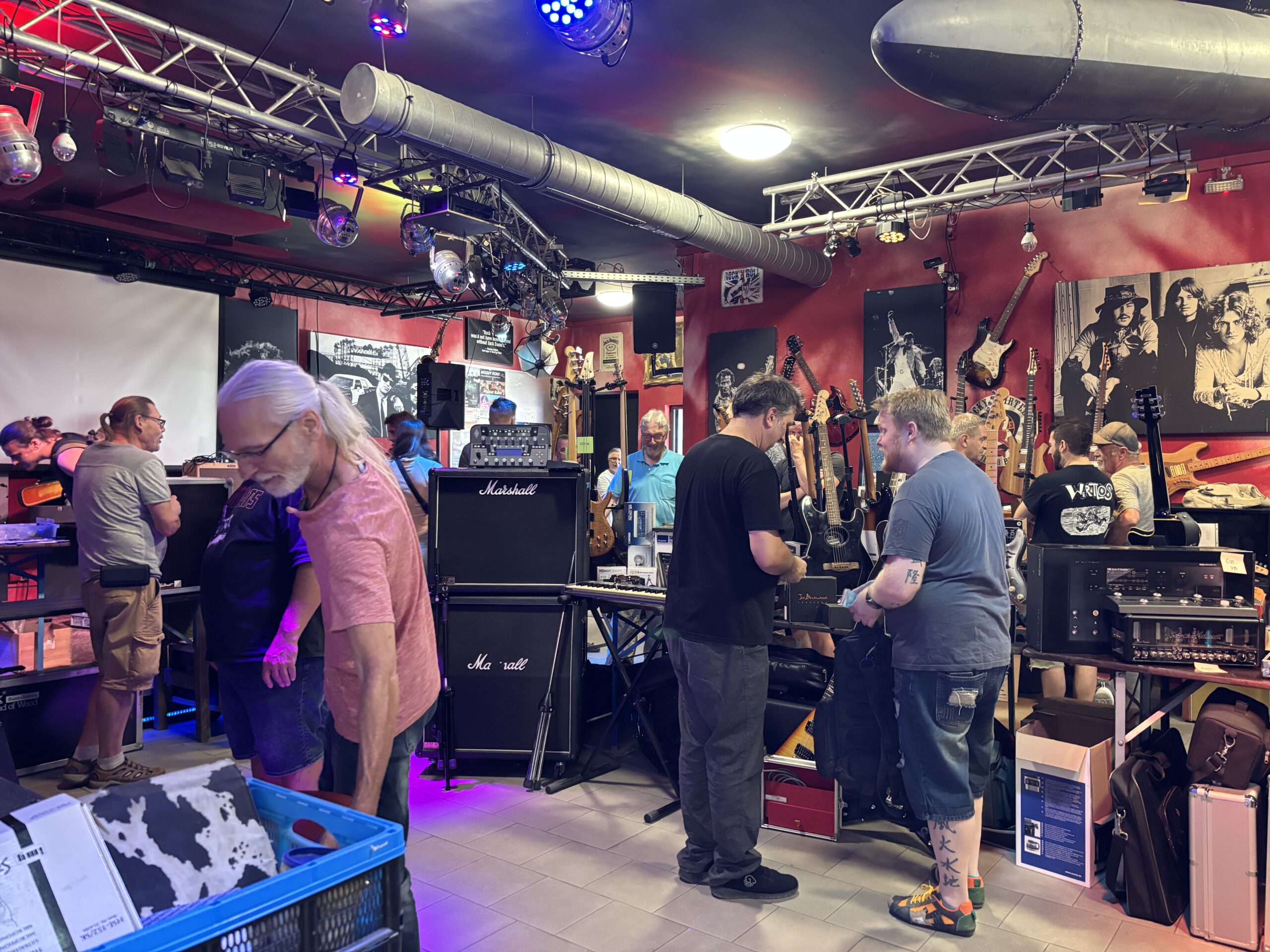 Kuki Gitarre- und Bassflohmarkt
